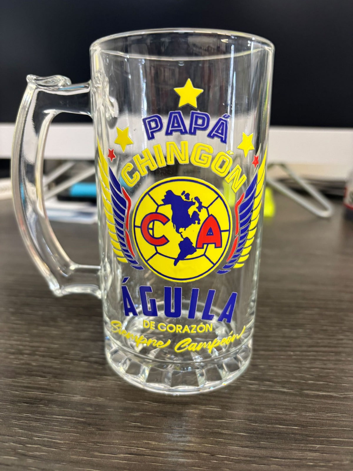 Club America 16 oz Beer Glass Mug – Papá Chingón Design – Águila de Corazón, Siempre Campeón – Soccer Gift